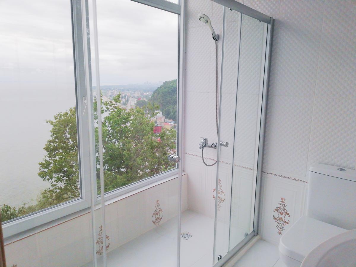Albatross Kvariati Guest House Ngoại thất bức ảnh