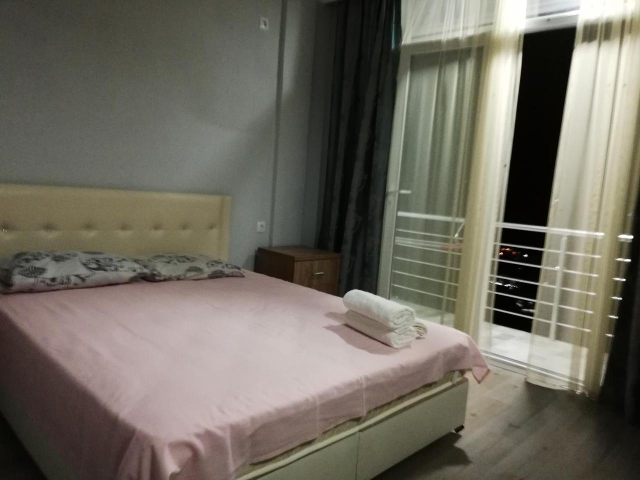Albatross Kvariati Guest House Ngoại thất bức ảnh