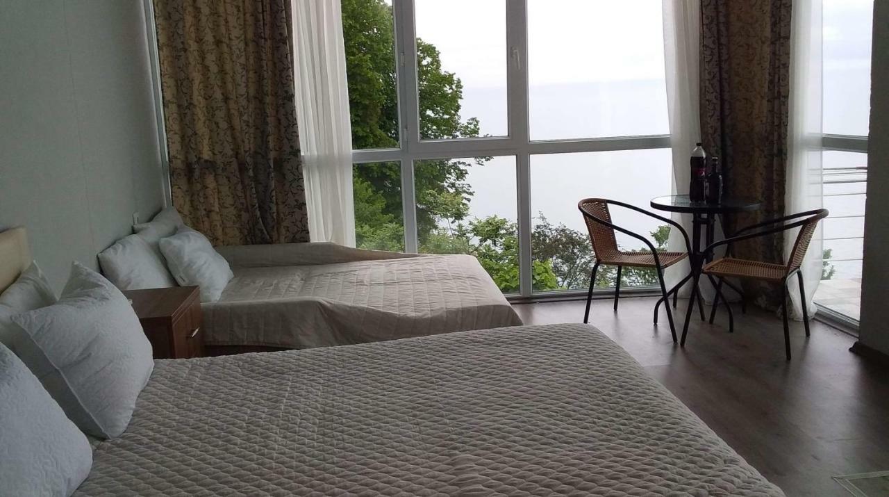Albatross Kvariati Guest House Ngoại thất bức ảnh