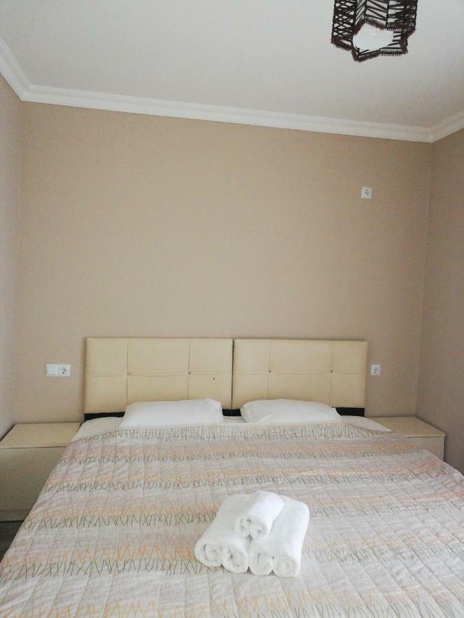 Albatross Kvariati Guest House Ngoại thất bức ảnh