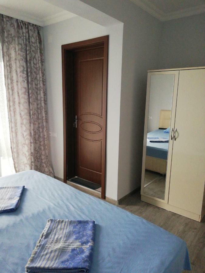 Albatross Kvariati Guest House Ngoại thất bức ảnh